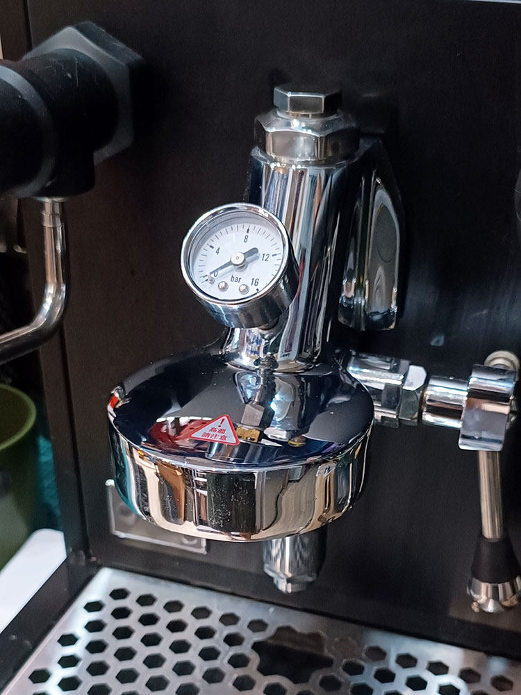 ماكينة إسبريسو شبه أوتوماتيكية - مراجعة Espresso Machine Semi Auto وسعره